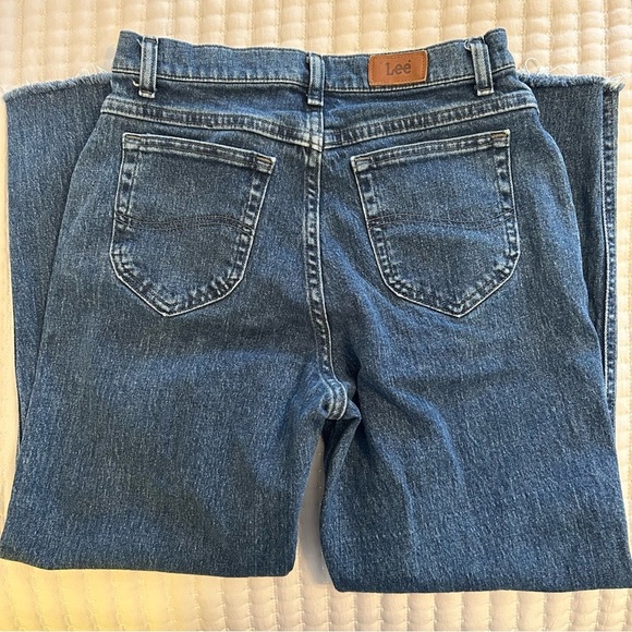 Vintage Lee Women’s High Rise 90s Medium Wash Straight Denim Raw Hem Jeans, Sz 8 - Picture 8 of 8